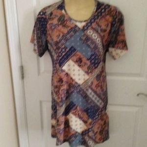 Medium floral patch look